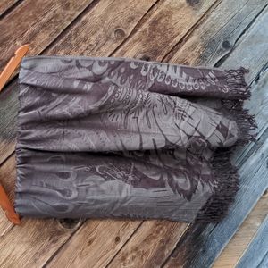 Christina Lee of France pashmina in browns